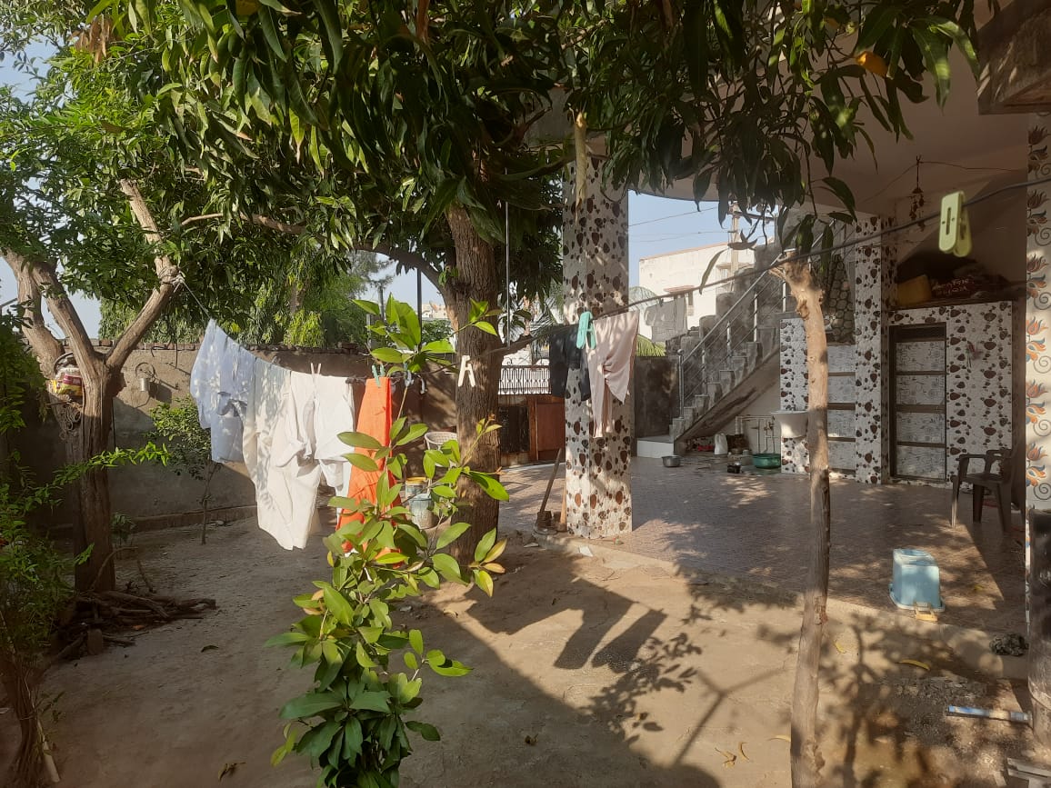 હાથસણી રોડ, મકાન વેચવાનું છે...