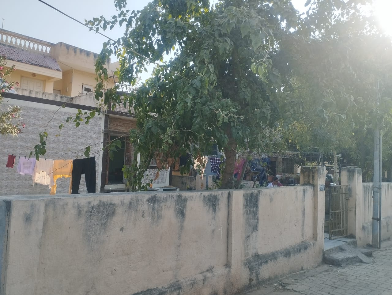 મકાન વેચવાનું છે...