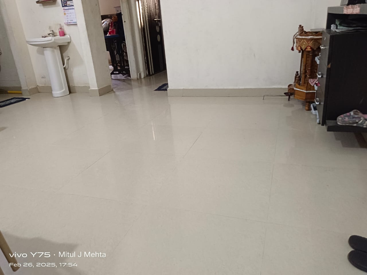 અમરેલીમાં 2BHK ફલેટ વેચવાનો છે...