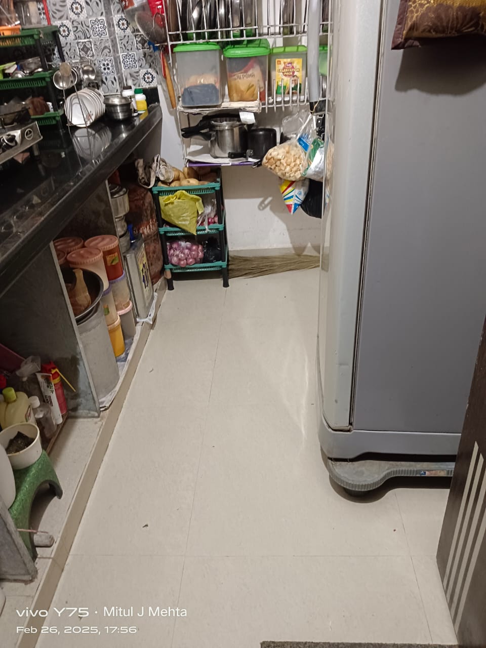 અમરેલીમાં 2BHK ફલેટ વેચવાનો છે...