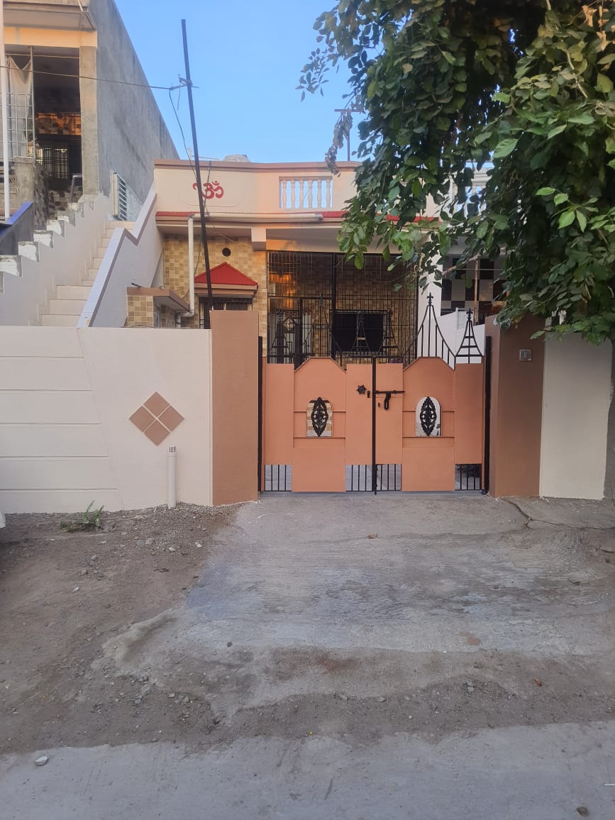 મકાન વેચવાનું છે..