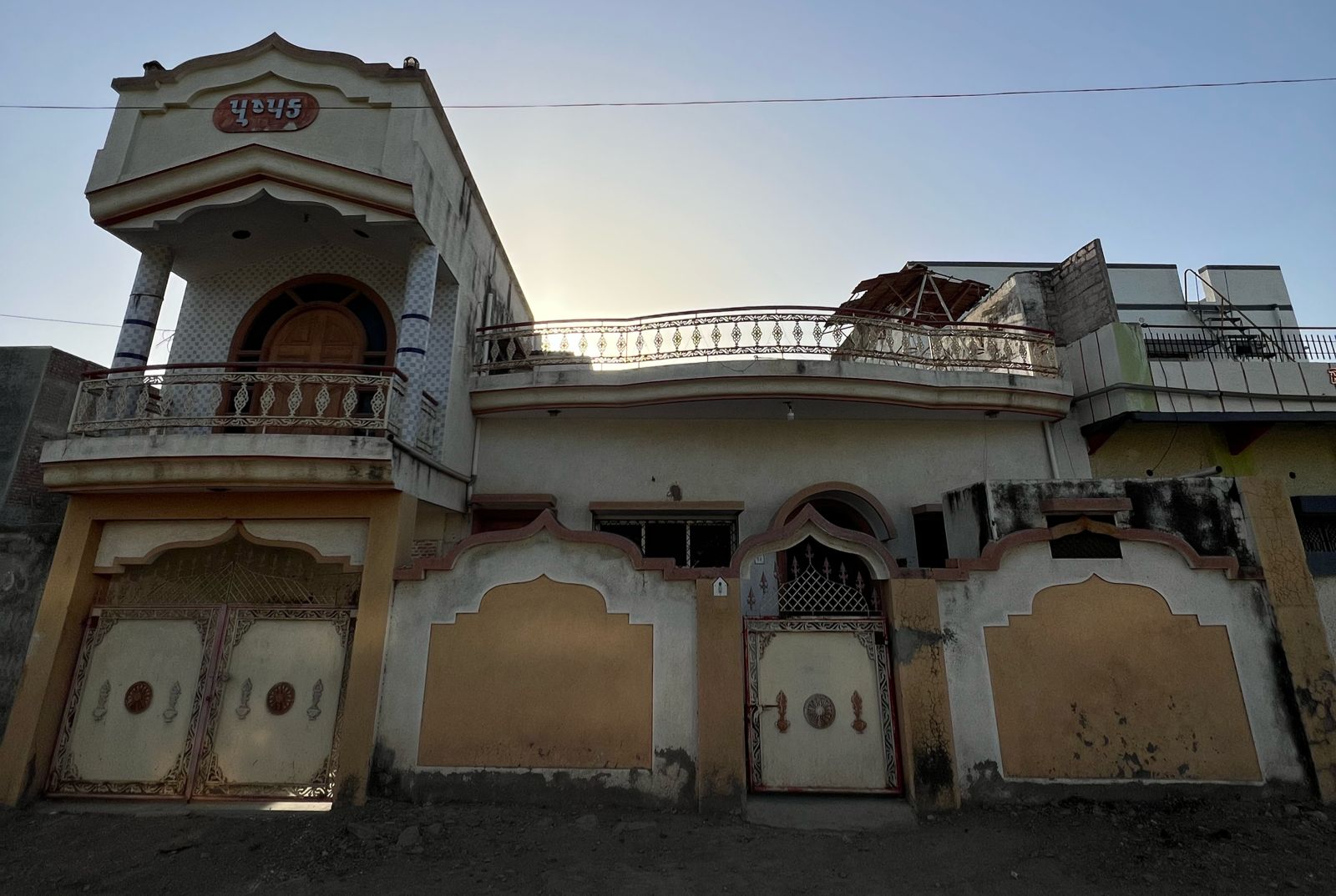 બંગલો વેચવાનો