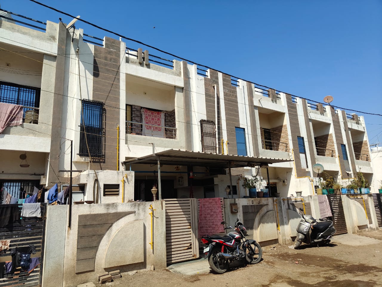 મકાન વેચવાનું છે...