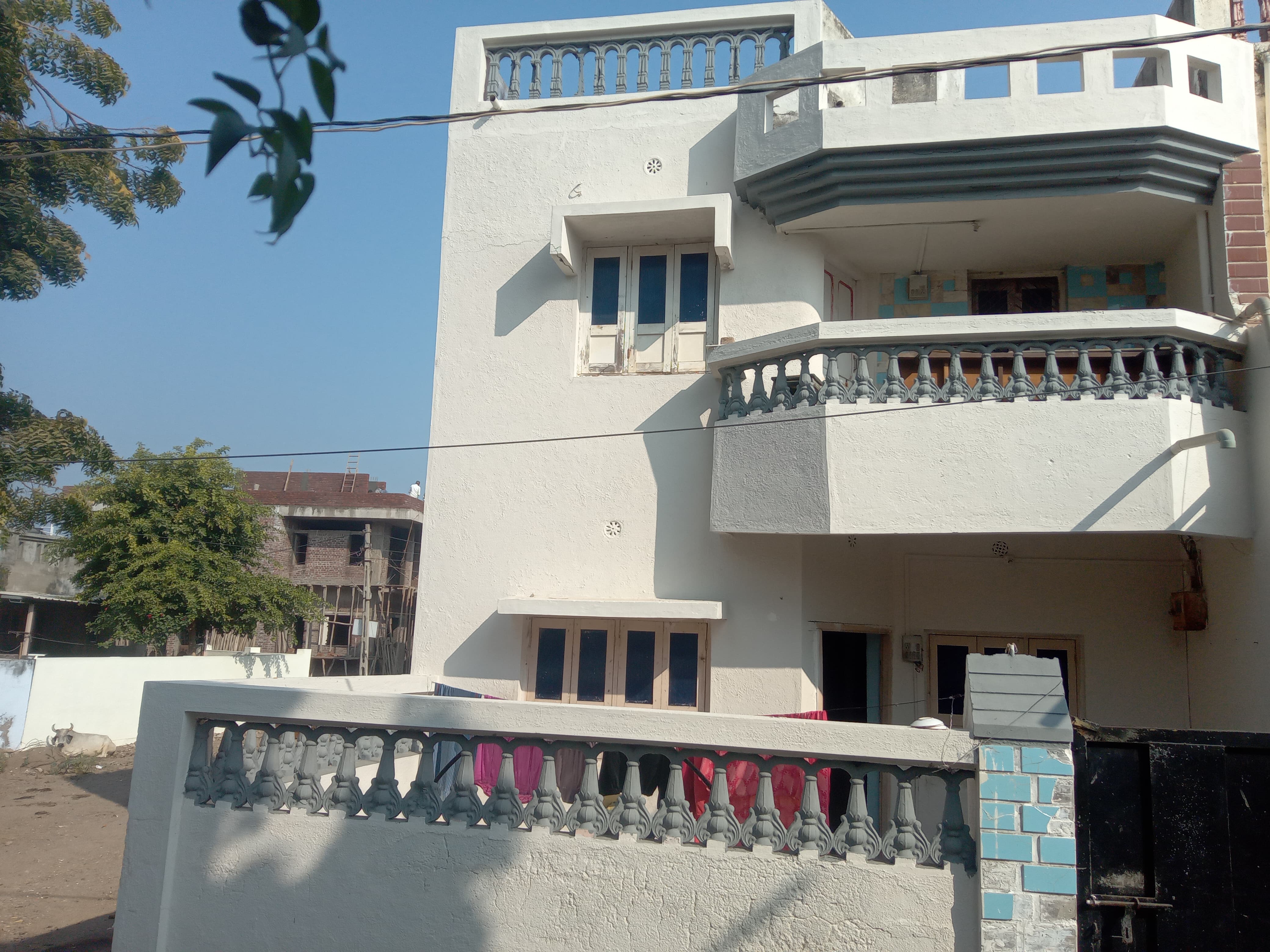 તાત્કાલીક મકાન વેચવાનું છે