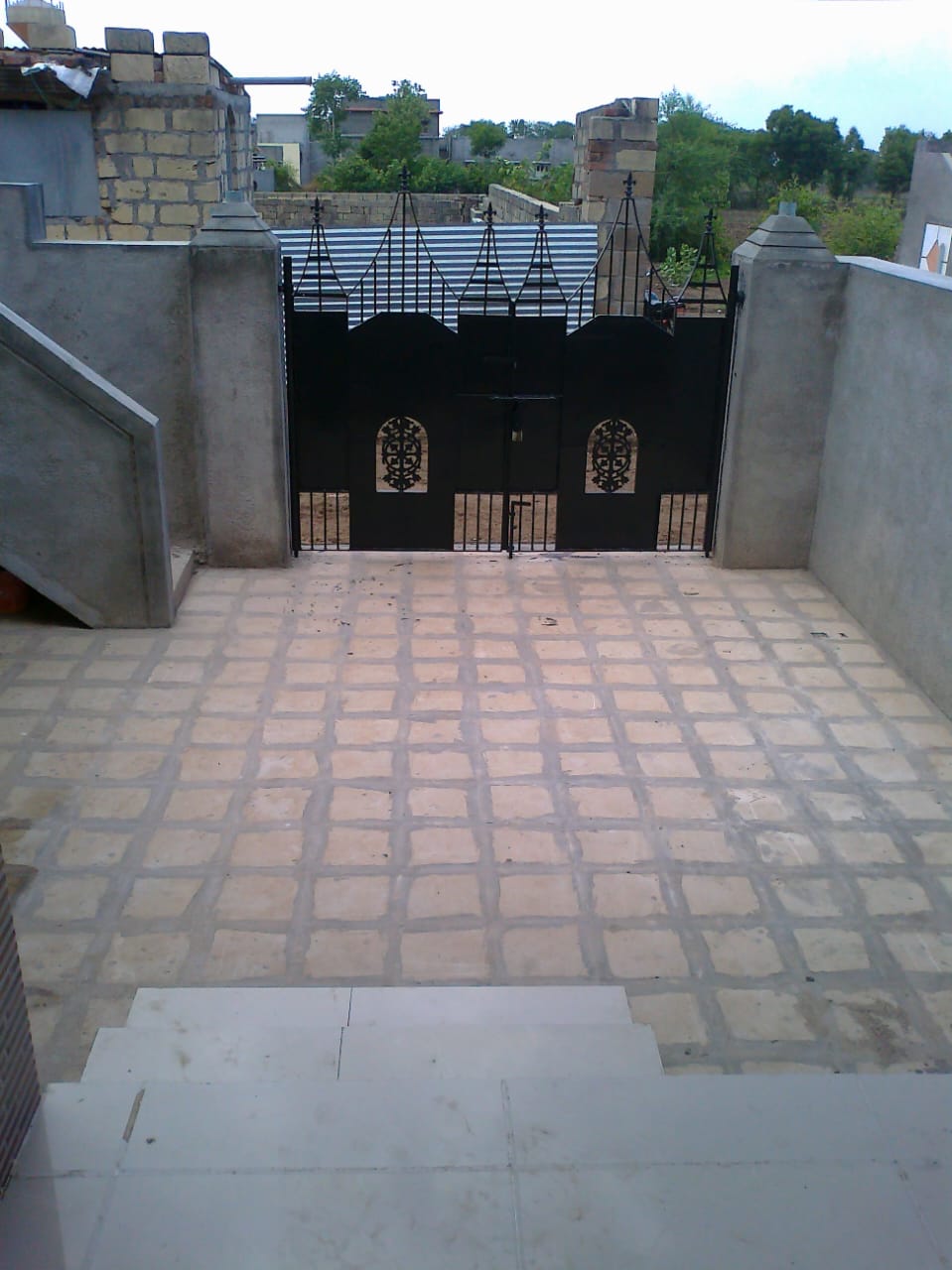 મકાન વેચવાનું છે...